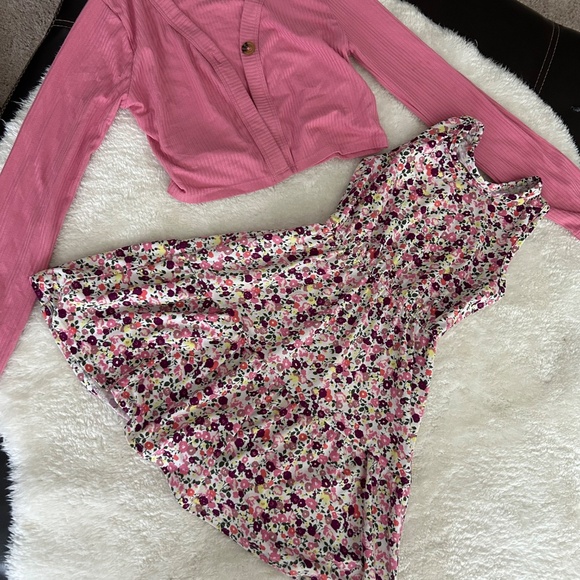 Girls size 8-9 - Picture 2 of 13